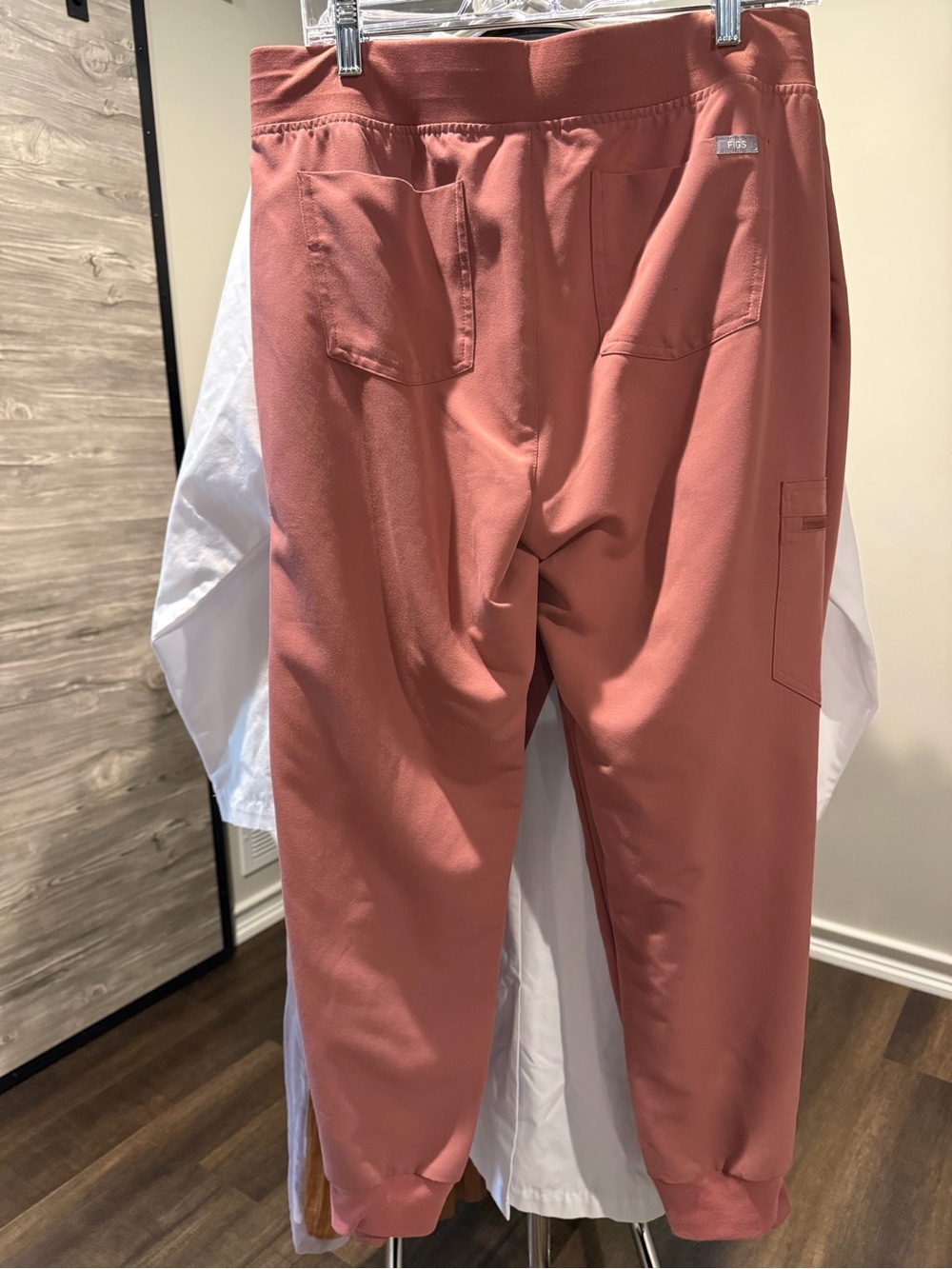 Figs Zamora Scrub Joggers in Mauve, Women’s Medium - Picture 3 of 8